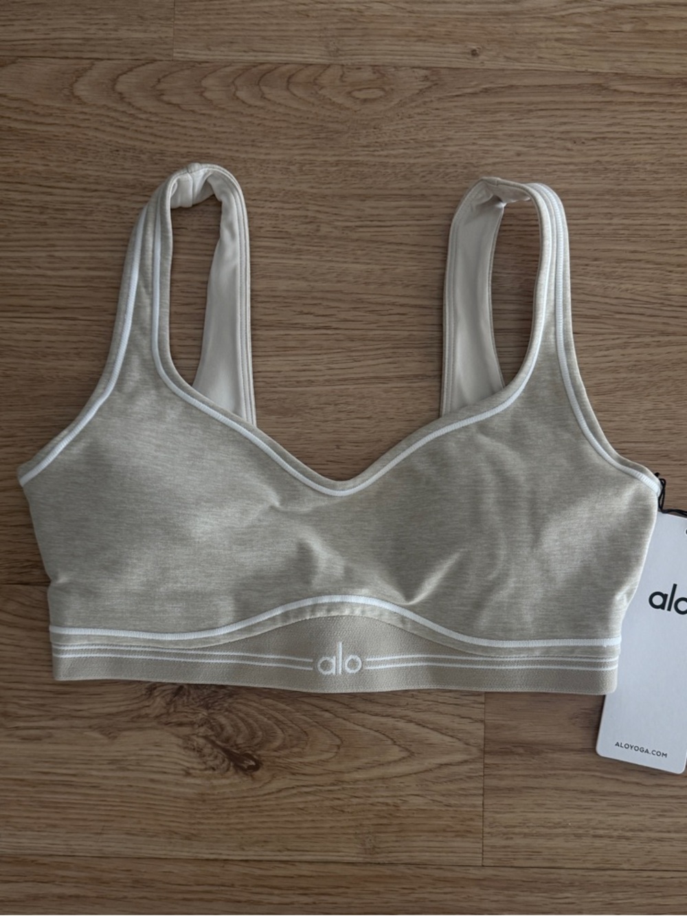Alo Yoga Alosoft Heart Throb Bra in Oatmeal Heather size S- NWT